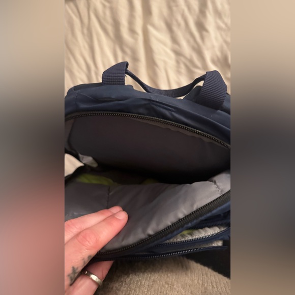 CamelBak Navy and Crimson Backpack - Picture 5 of 10